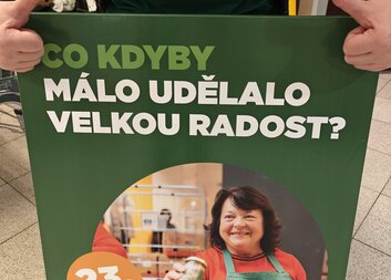 Úspěšná sbírka potravin v Hypermarketu Albert v Třinci